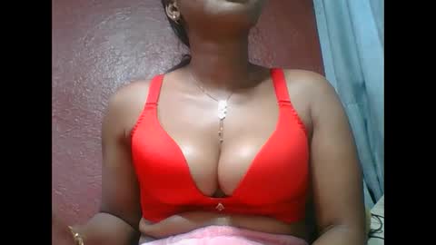 loveinlife750427 online show from October 4, 6:28 pm