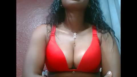 loveinlife750427 online show from October 7, 5:37 am