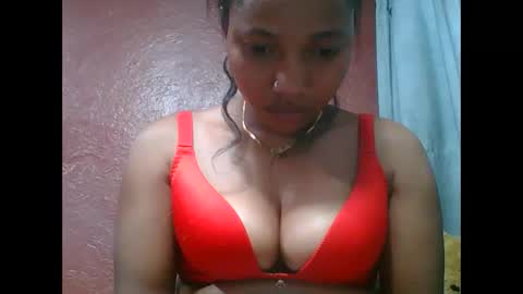 loveinlife750427 online show from October 15, 6:52 pm