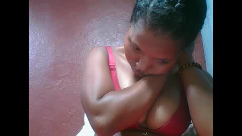 loveinlife750427 online show from November 25, 7:14 pm