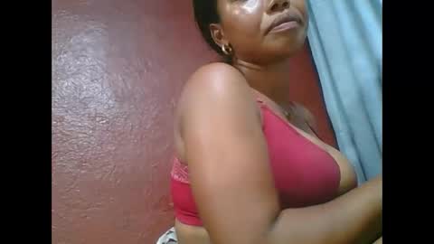 loveinlife750427 online show from January 15, 7:06 pm