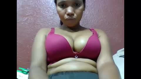 loveinlife750427 online show from March 5, 9:27 am