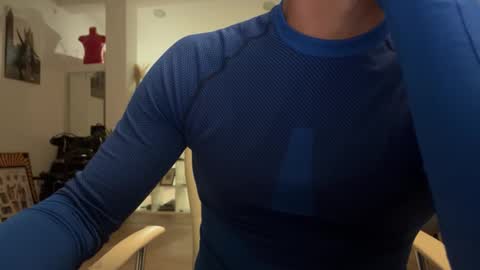 Loveisperfect online show from November 16, 5:46 am