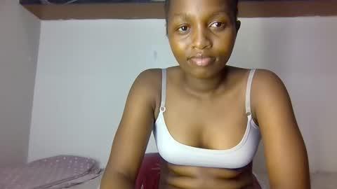 lovelbrownie online show from October 2, 6:04 pm