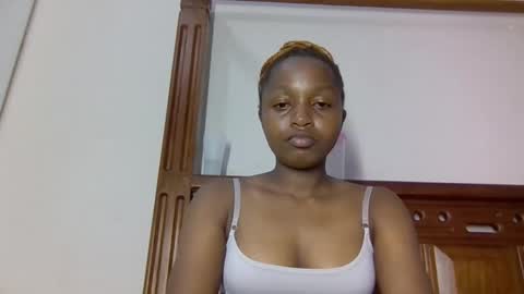 lovelbrownie online show from January 5, 6:22 pm