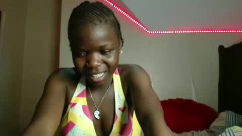 Snapshot of lovelent_shaz chatting on February 18, 3:46 am Shaz online show from February 18, 3:46 am