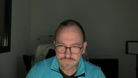 Snapshot of lovelick007 chatting on December 25, 3:06 pm lovelick007 online show from December 25, 3:06 pm