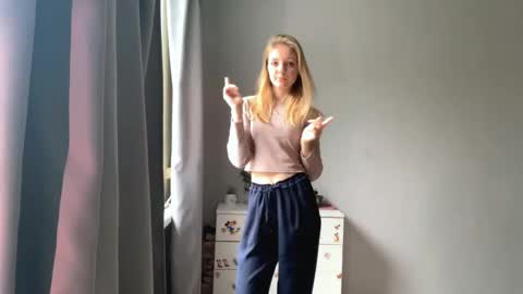 Ella online show from October 15, 6:35 am