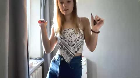 Ella online show from November 4, 7:07 am