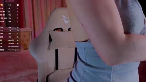 Laura online show from December 28, 4:52 pm