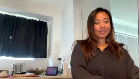 Snapshot of lovellly_ chatting on December 1, 7:36 pm Love online show from December 1, 7:36 pm