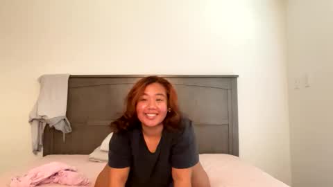 Snapshot of lovellly_ chatting on November 1, 3:36 pm Love online show from November 1, 3:36 pm
