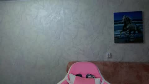 Snapshot of lovelly_molly chatting on February 17, 6:58 pm Molly online show from February 17, 6:58 pm