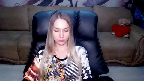 private open online show from November 10, 5:56 pm