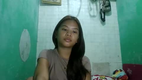 Snapshot of lovellypussy4u chatting on April 9, 6:19 am lovellypussy4u online show from April 9, 6:19 am