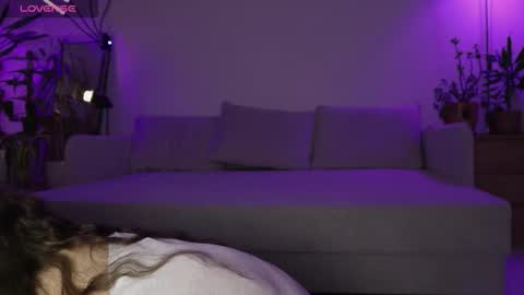 Elsa online show from January 9, 5:21 am