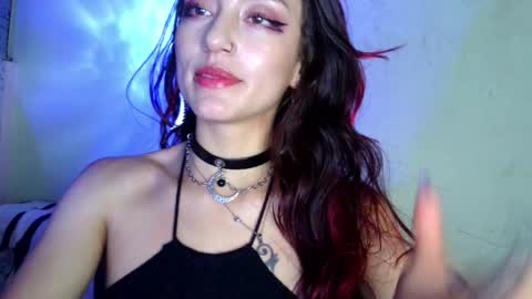 Snapshot of lovely_akira_xwx chatting on May 1, 1:21 am Tami online show from May 1, 1:21 am