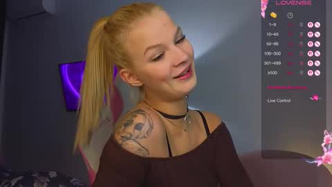 Jenny online show from December 16, 3:50 pm