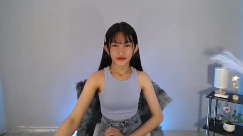 BELLA online show from May 6, 8:58 pm