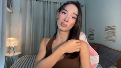 Snapshot of lovely_briana1 chatting on June 16, 6:49 am BABY BRIANA online show from June 16, 6:49 am