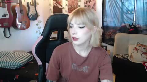Cassie online show from May 27, 8:50 pm