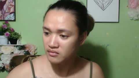 hearty2 Hey guys  Im Jess  online show from March 1, 3:41 am