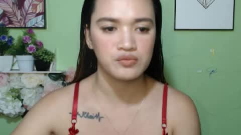 hearty2 Hey guys  Im Jess  online show from March 12, 5:46 am