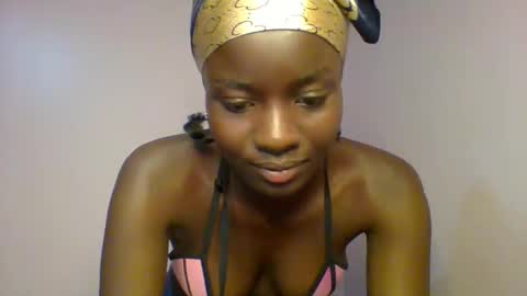 Snapshot of lovely_choco chatting on September 16, 9:27 pm Choco online show from September 16, 9:27 pm
