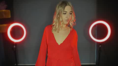 Bella 3 online show from January 10, 11:45 am