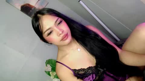 lovely_felicity online show from July 27, 10:44 am