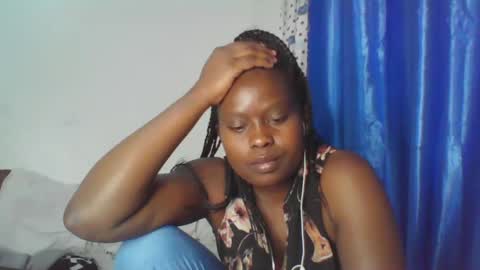 Snapshot of lovely_goodness chatting on December 6, 7:21 am enid online show from December 6, 7:21 am