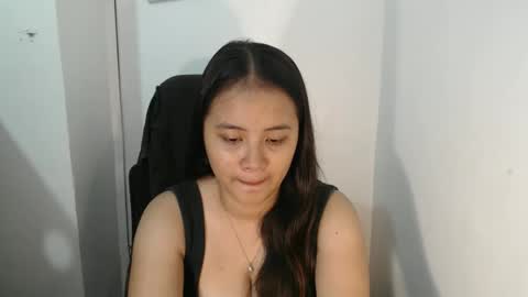 Snapshot of lovely_kiara16 chatting on May 2, 6:40 am Kiara online show from May 2, 6:40 am