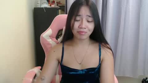 lovely_leah23 online show from October 8, 5:16 am