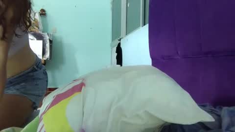 Maya online show from July 23, 2:37 pm