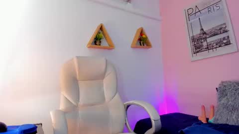 Snapshot of lovely_oliviaa chatting on July 18, 11:58 am Olivia online show from July 18, 11:58 am