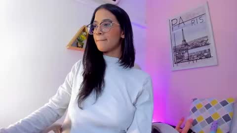 Snapshot of lovely_oliviaa chatting on August 3, 4:44 pm Olivia online show from August 3, 4:44 pm