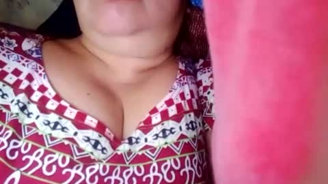 Snapshot of lovely_orchid chatting on December 23, 2:35 am lovely_orchid online show from December 23, 2:35 am