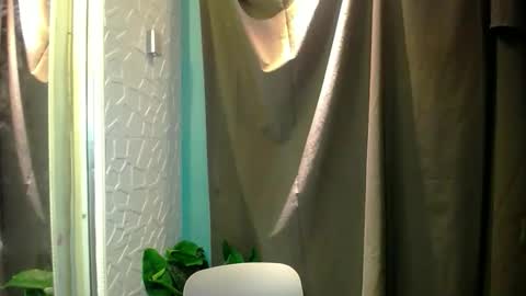 Snapshot of lovely_thea_xoxo chatting on April 29, 6:03 pm Thea online show from April 29, 6:03 pm
