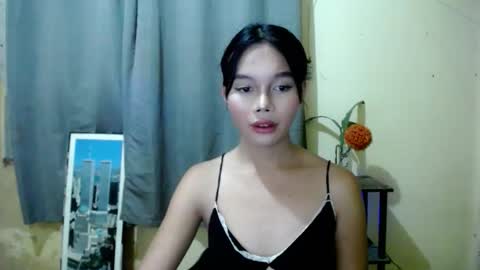 Snapshot of lovely_thea_xoxo chatting on May 31, 12:56 pm Thea online show from May 31, 12:56 pm