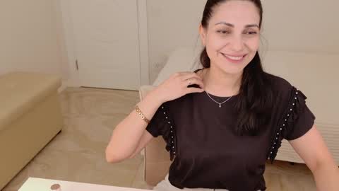 Beatrice online show from March 30, 11:11 am