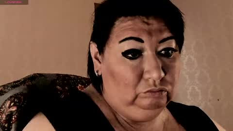 Snapshot of lovelyboobsx chatting on May 6, 5:03 am Anelana online show from May 6, 5:03 am