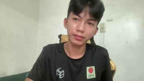 Snapshot of lovelyboy_jm chatting on June 6, 1:00 am lovelyboy_jm online show from June 6, 1:00 am