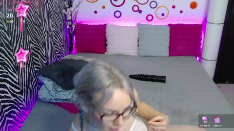    online show from January 12, 1:05 pm