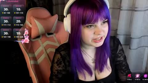 hristie online show from April 5, 9:45 pm