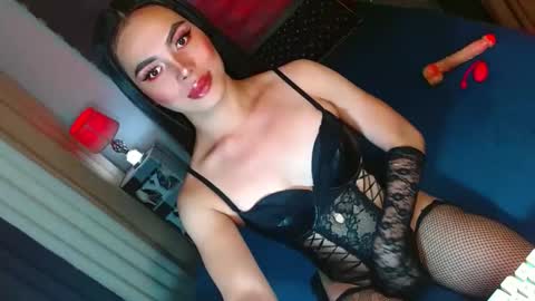 lovelymiss_shyna11 online show from October 28, 8:18 am