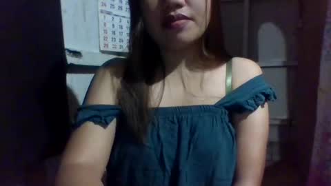 Snapshot of lovelymocha27 chatting on December 8, 11:57 am lovelymocha27s online show from December 8, 11:57 am