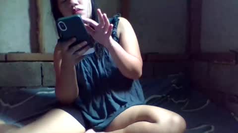 Snapshot of lovelymocha27 chatting on January 11, 5:31 am lovelymocha27s online show from January 11, 5:31 am