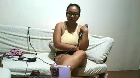 Snapshot of lovelyquey chatting on June 29, 1:56 am Angelquey online show from June 29, 1:56 am