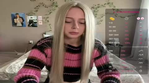 LovelyRachel  online show from August 8, 1:35 pm