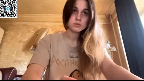 Snapshot of lovelysilk_63 chatting on April 5, 8:11 am ELA online show from April 5, 8:11 am